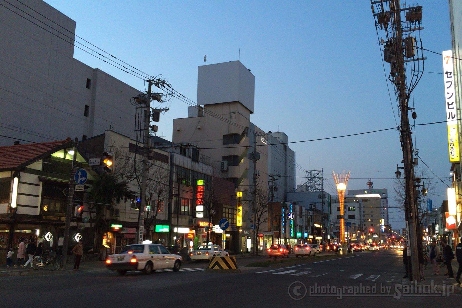 夜散歩のススメ　—日本最北端稚内の夕陽と夜景—