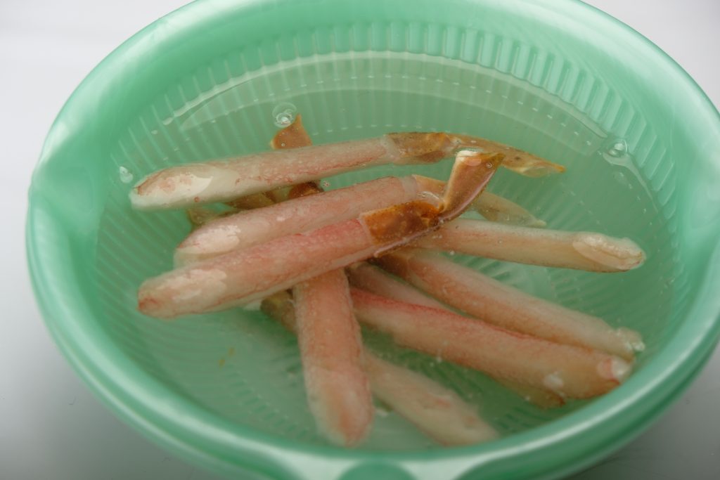 カニ 蟹 のしゃぶしゃぶ かにしゃぶ の美味しい解凍方法 食べ方レシピ 北海道へ行こう